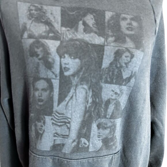 Taylor Swift The Eras Tour Official Hoodie Womens Small‎ Gray Black Swifties Fan - Picture 3 of 16